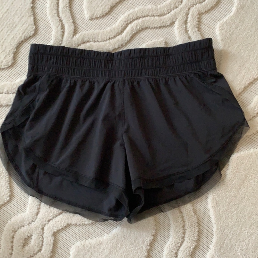 Lulu Lemon Mesh Hotty Hot Shorts